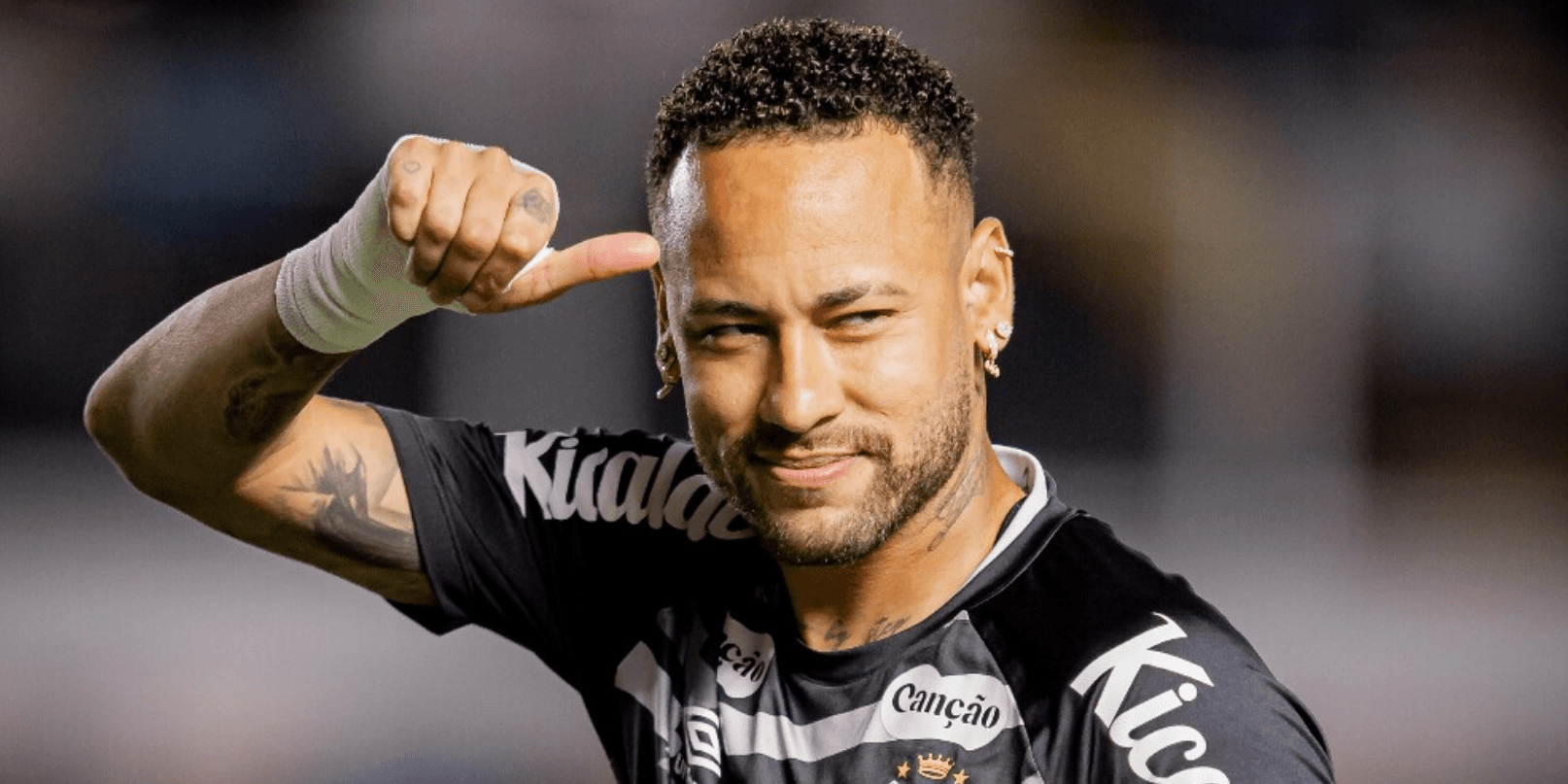 Ex-Atlético, Lúcio Flávio monta time ideal da carreira com Neymar e Kaká